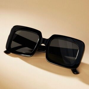 Chic Black Square Sunglasses Anthropologie